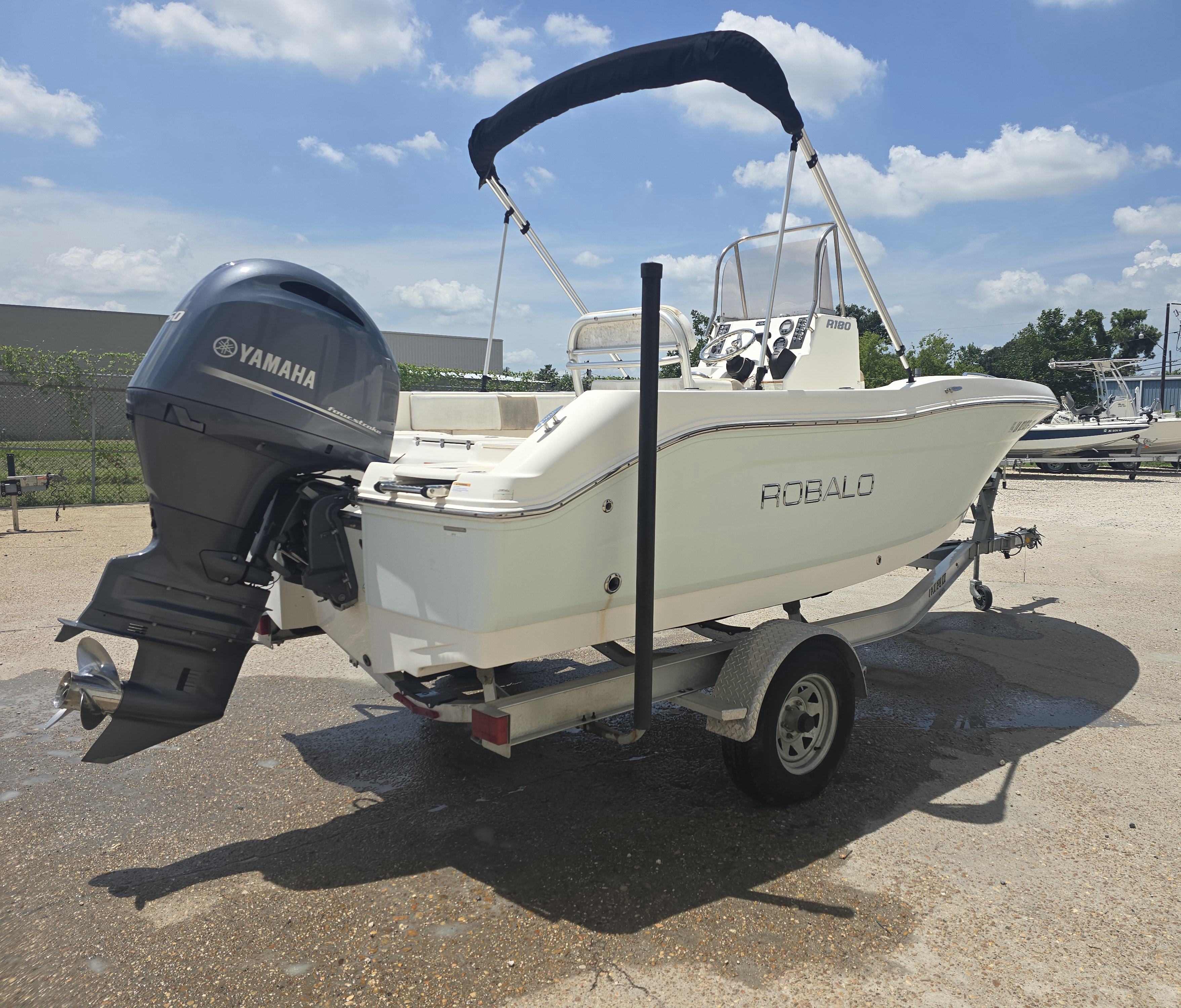 2020 Robalo Center Console Boat