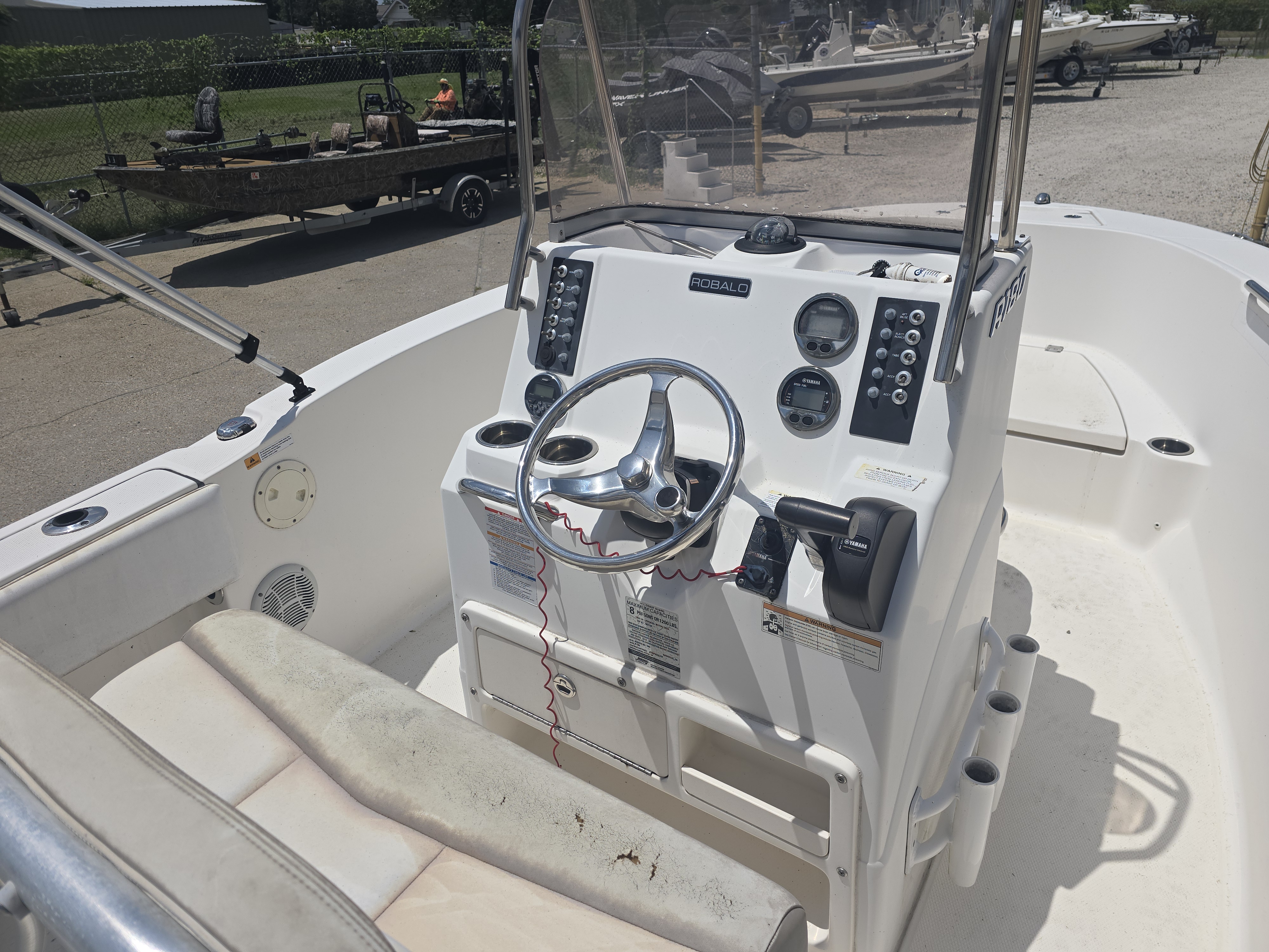 2020 Robalo Center Console Boat