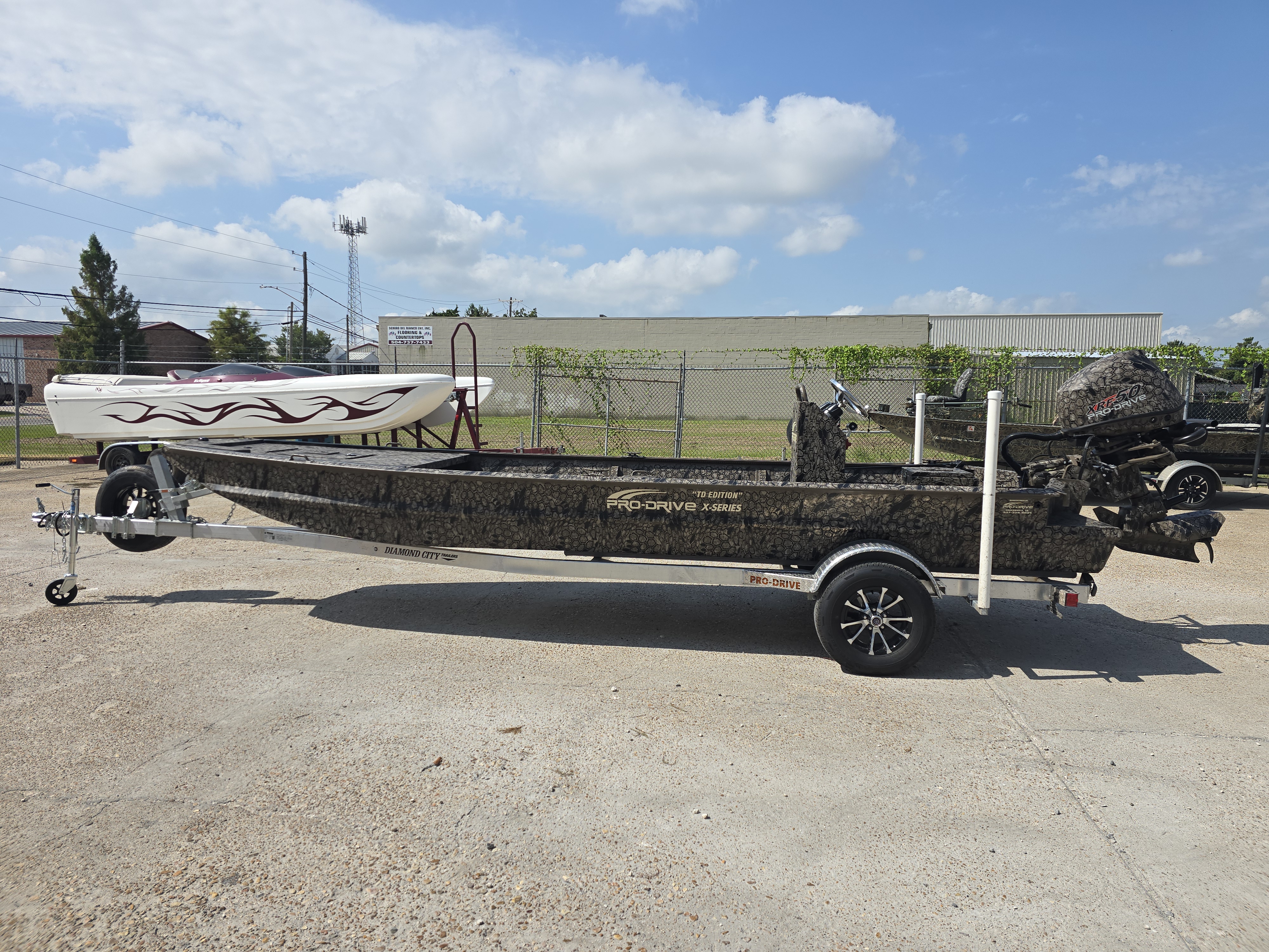 2026 Pro Drive 2054 X TD Bay Boats