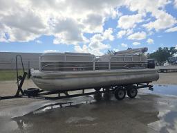 2018 Sun Tracker Party Barge 22 DLX Boat